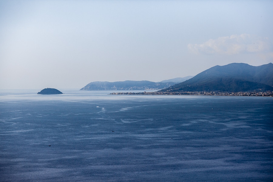 Vista mare dal borgo di Verezzi Liguria