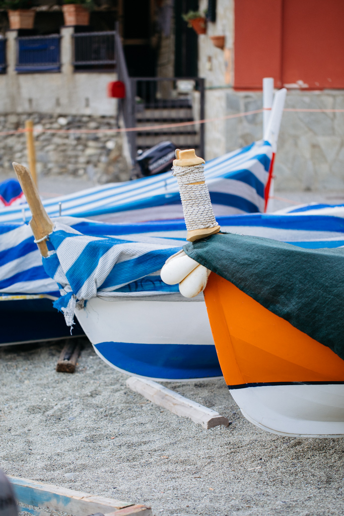 Cinqueterre fisherman boats Monterosso Luca Vieri wedding photographer