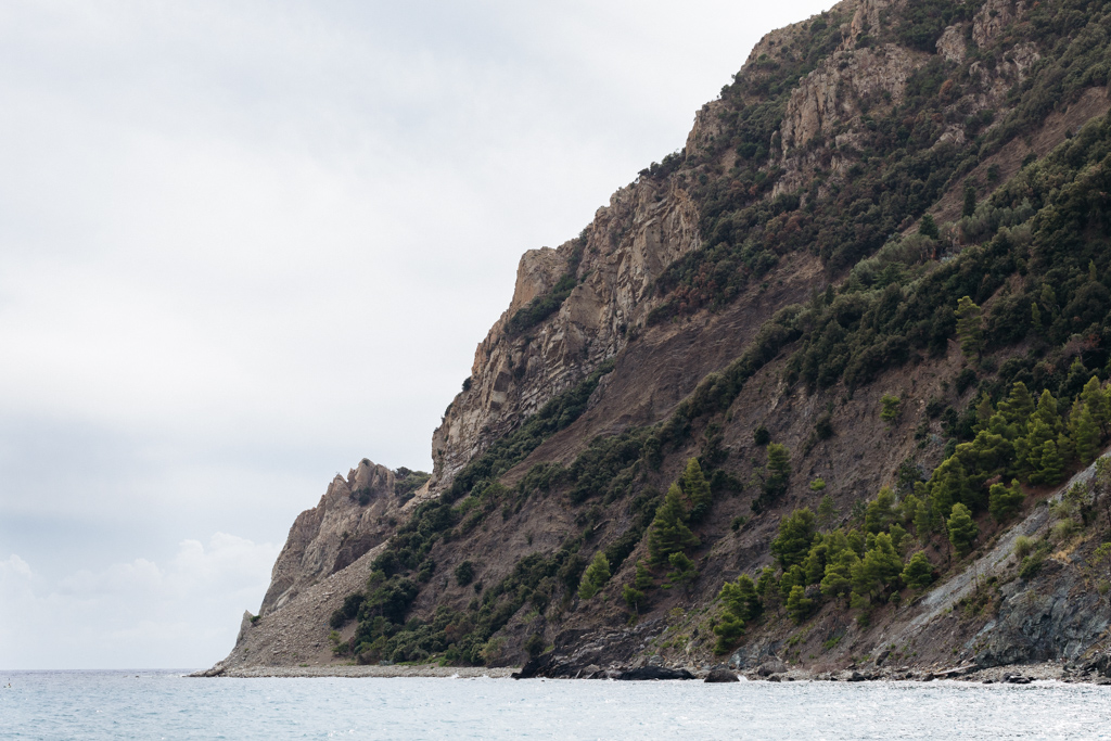 Cinqueterre Ligurian Sea Monterosso cliff Luca Vieri wedding photographer