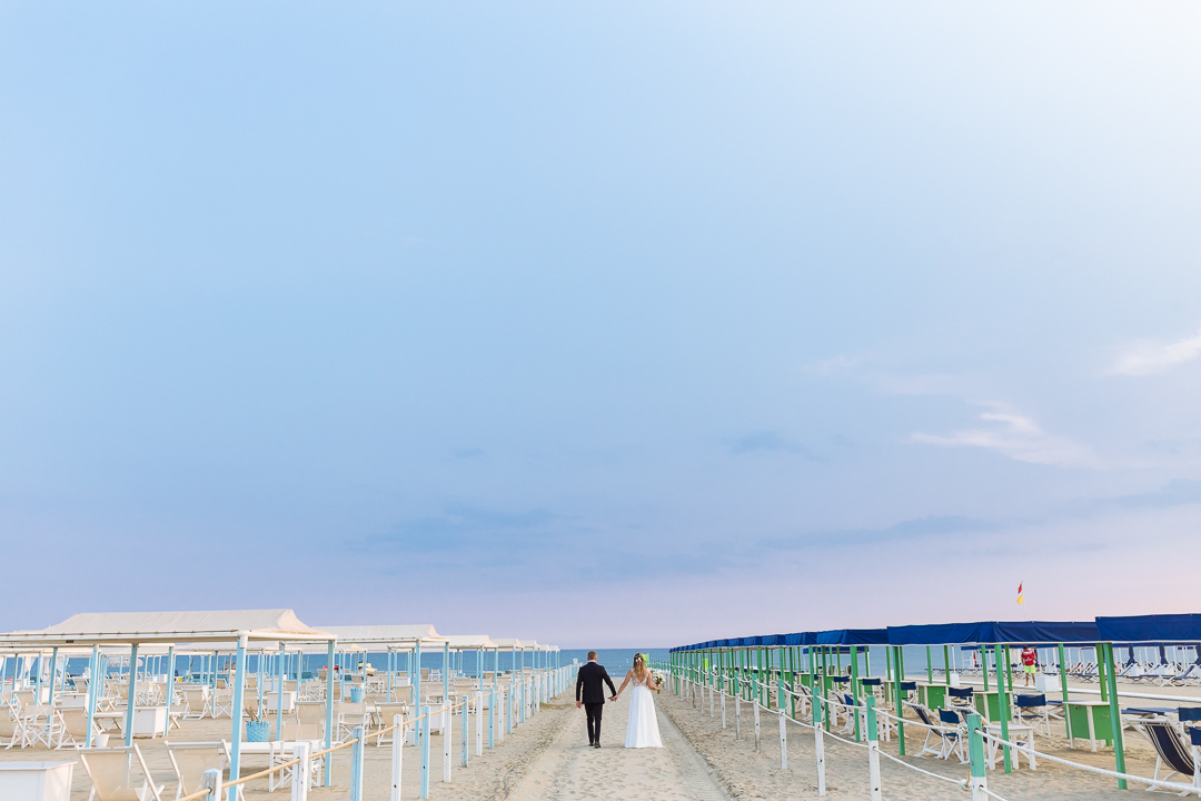 Ritratti Sposi Spiaggia Forte dei Marmi Luca Vieri fotografo Matrimonio Versilia