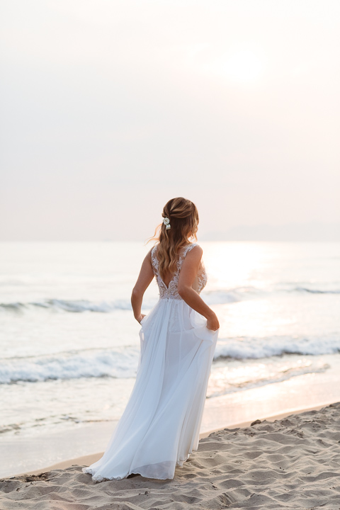 Abito da Sposa sulla Spiaggia Forte dei Marmi Versilia Luca Vieri fotografo Lucca