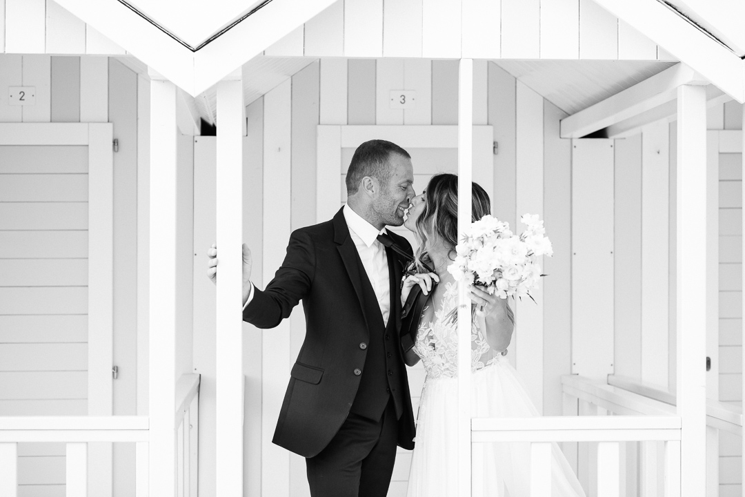 Ritratti Sposi Cabine Mare Forte dei Marmi Versilia Luca Vieri fotografo matrimonio Bagno Angelo